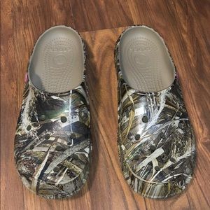 Camo crocs